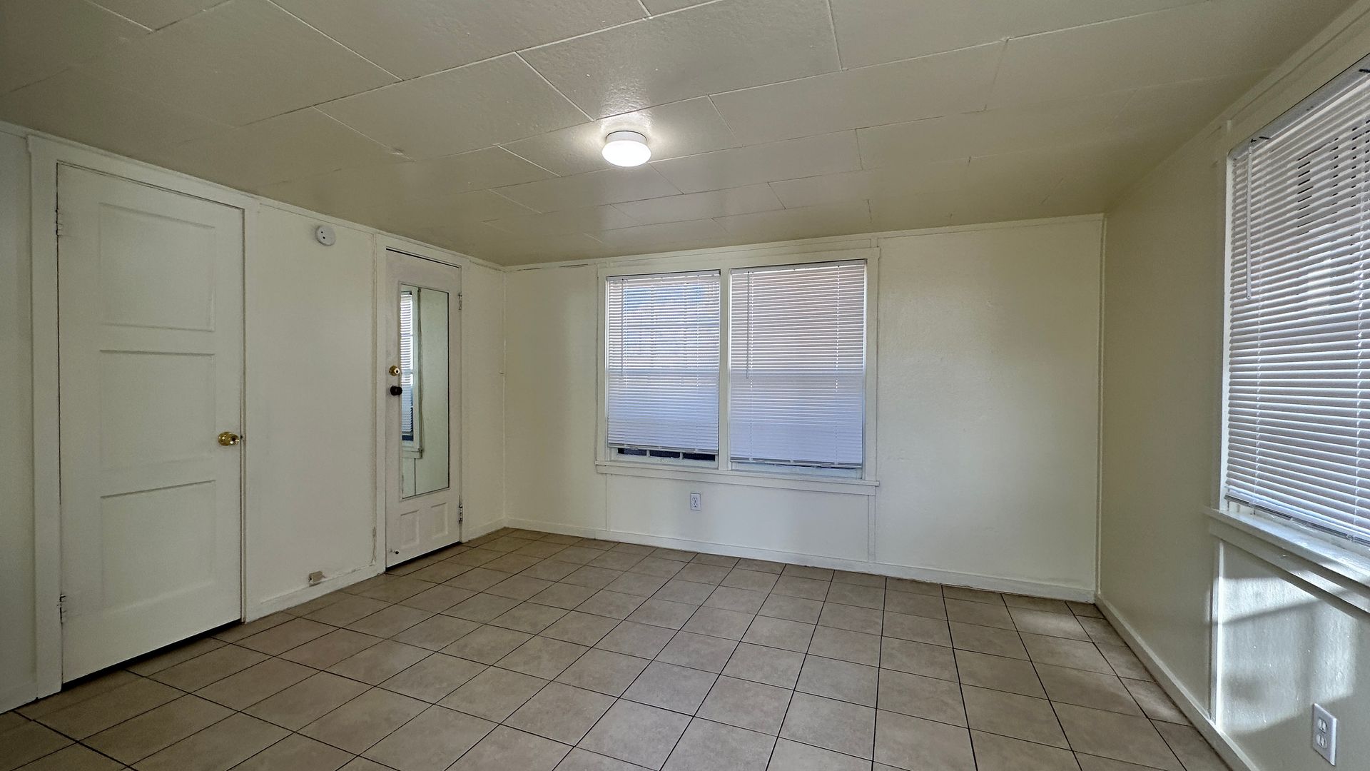 Albuquerque Apartment: 413 & 518 Vassar Dr. SE