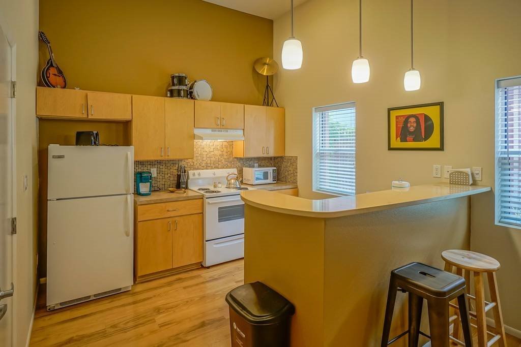 Albuquerque Apartment: 115 Harvard SE