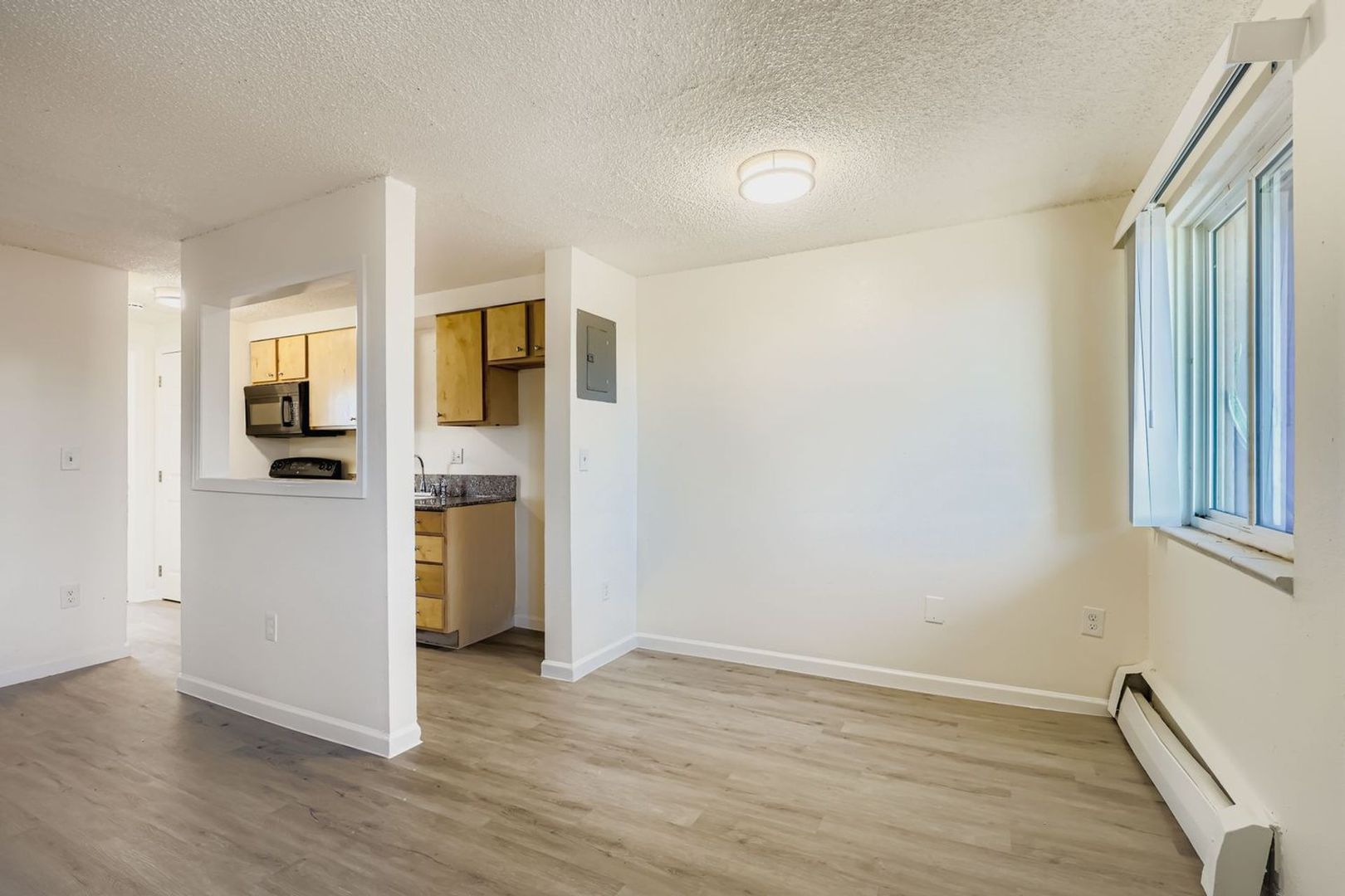 Aurora Apartment: 11102 E 16th Ave