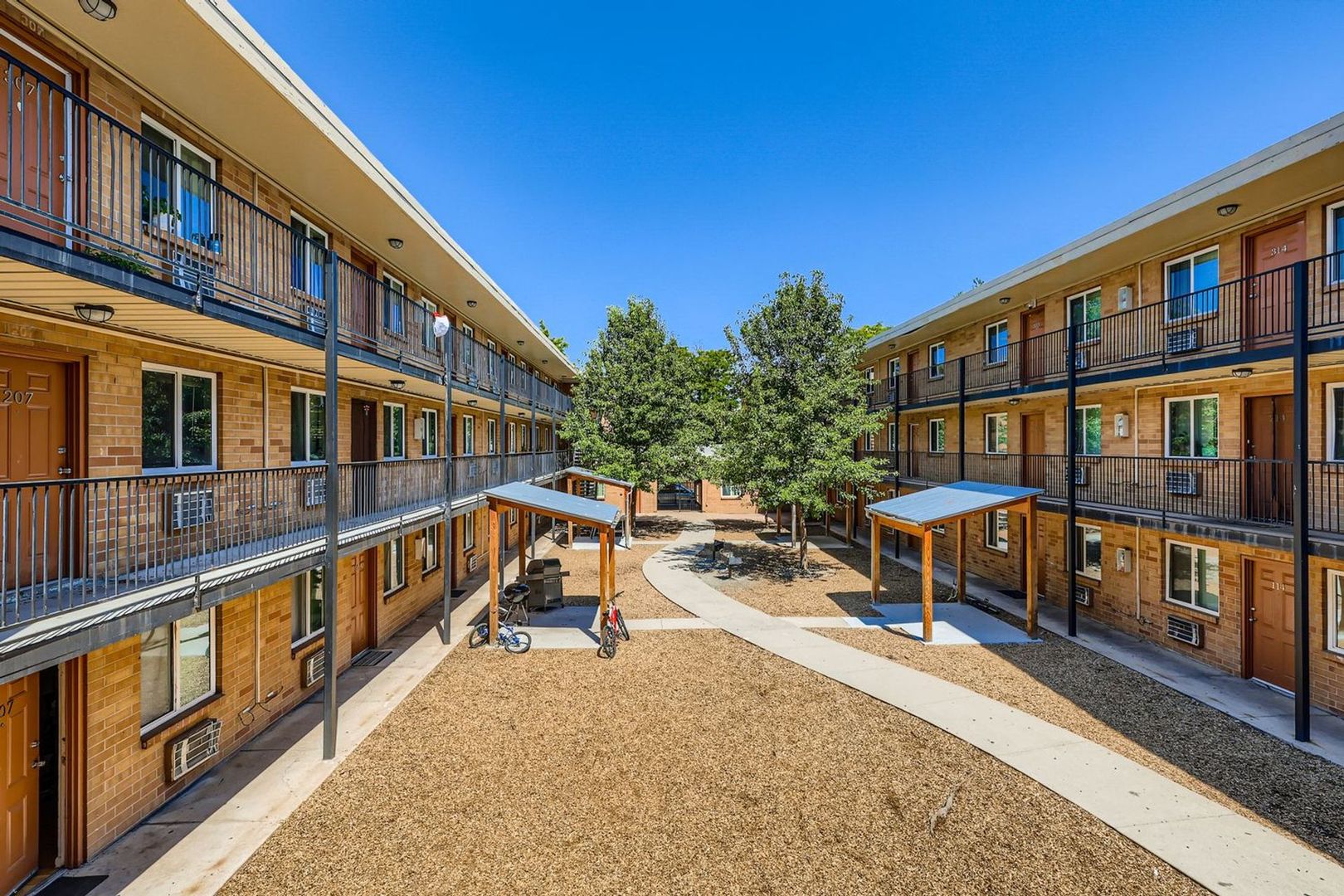 Aurora Apartment: 11102 E 16th Ave