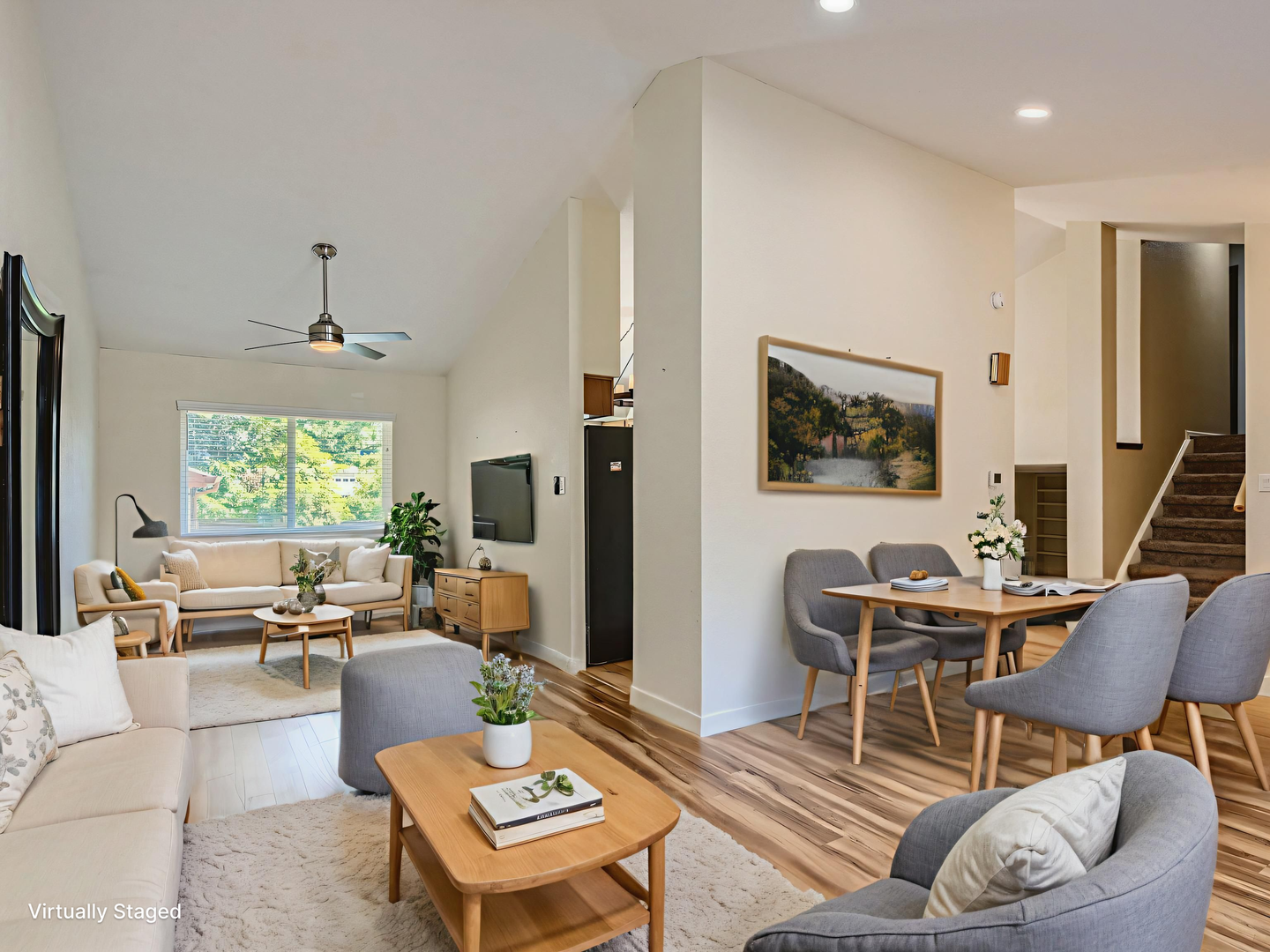 Lakewood House: 2444 S Ellis St