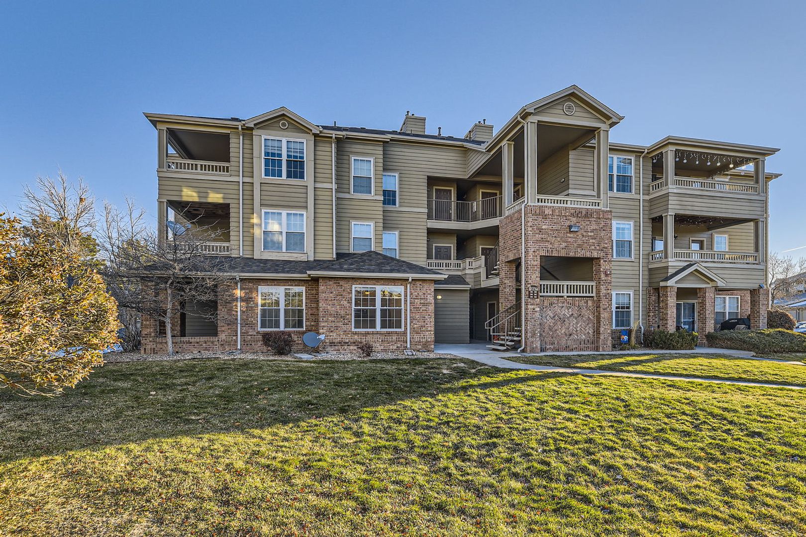 Parker House: 12764 Ironstone Way #101