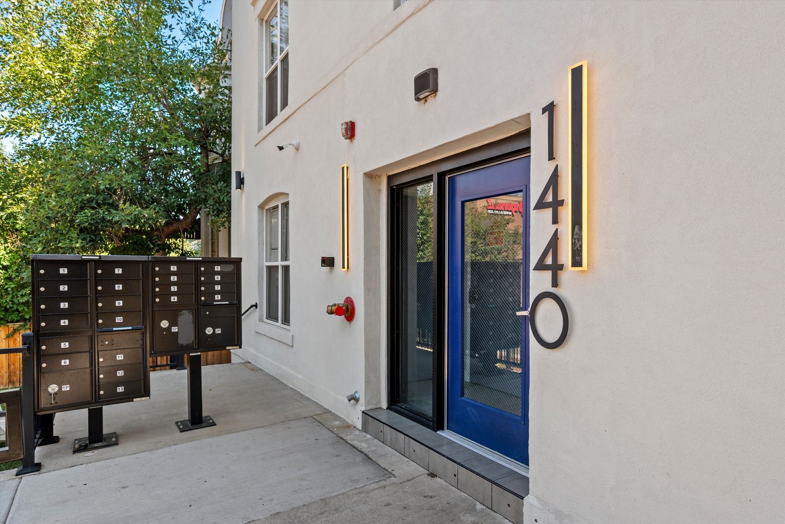 1440 N Clarkson St 2 of 8