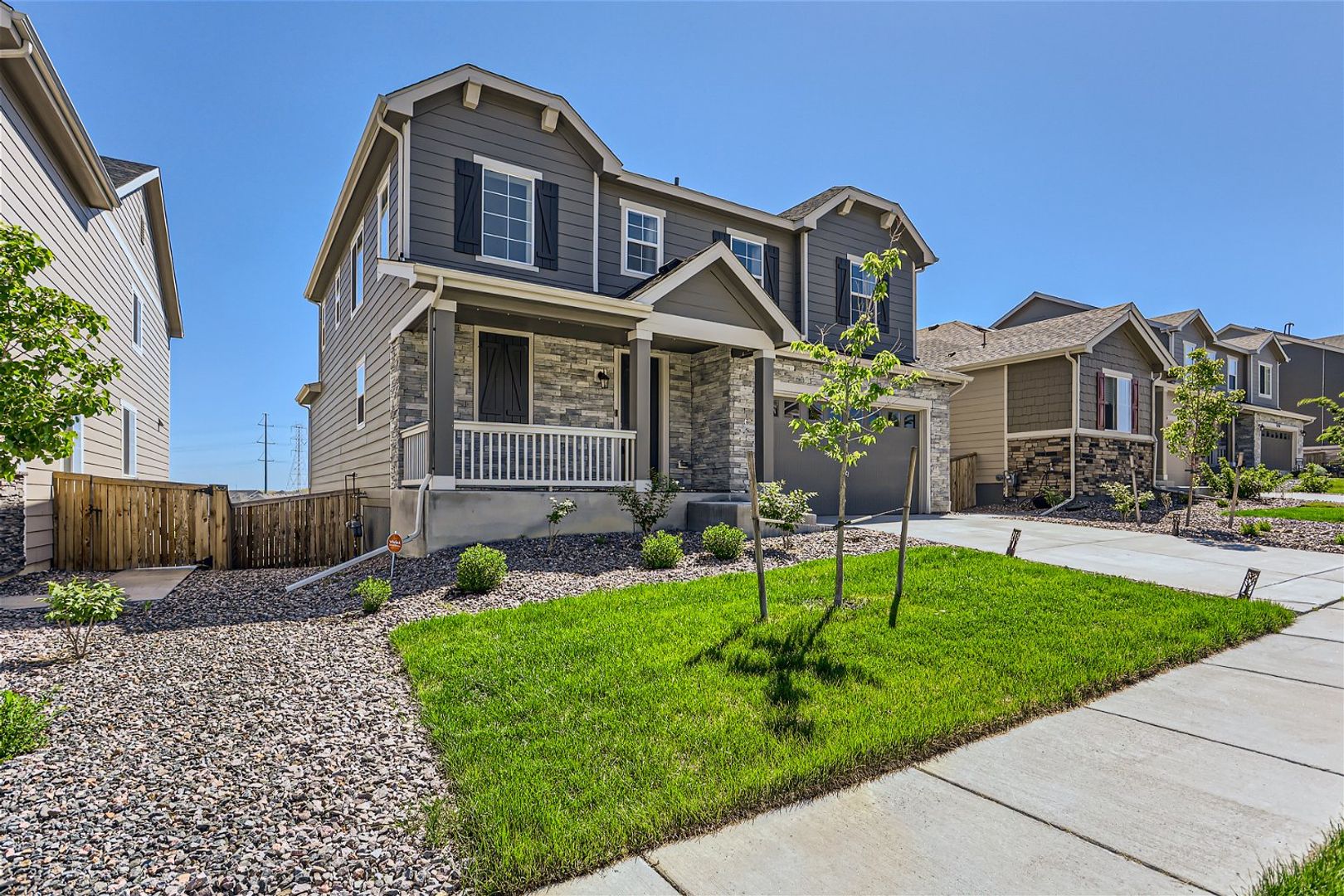 Aurora House: 5716 S Grand Baker Court