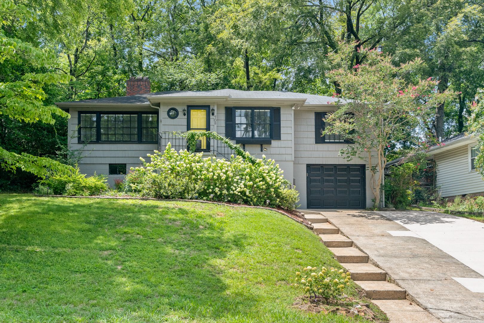 Birmingham House: 708 56th St S