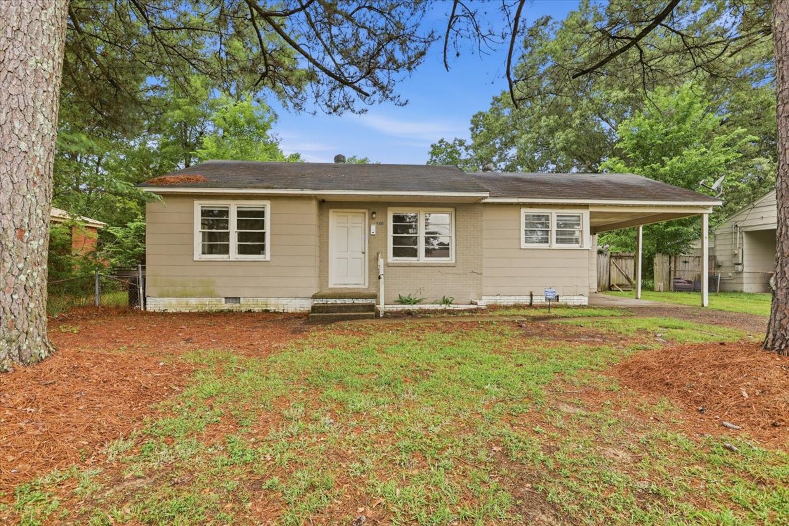 Pearl House: 311 Pearl Drive