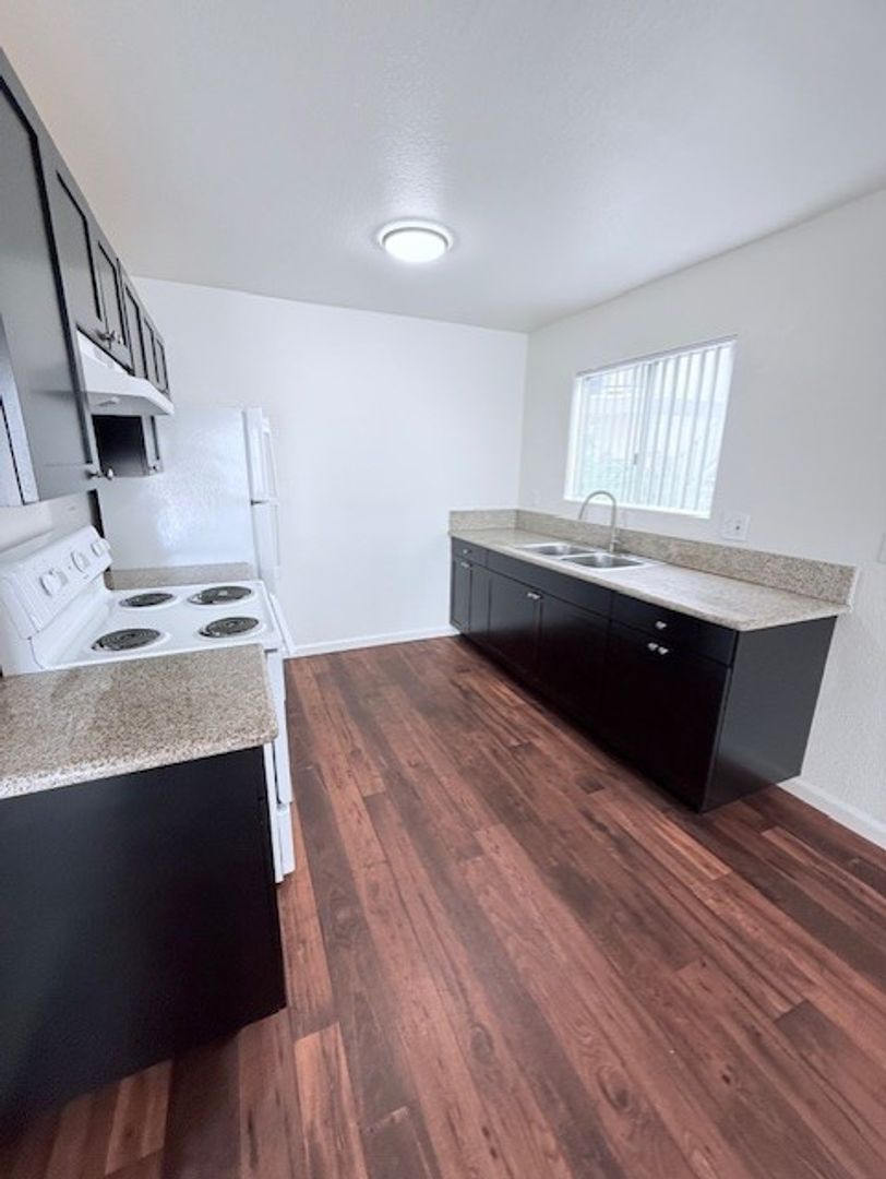 Chula Vista Apartment: 307 Orange Ave