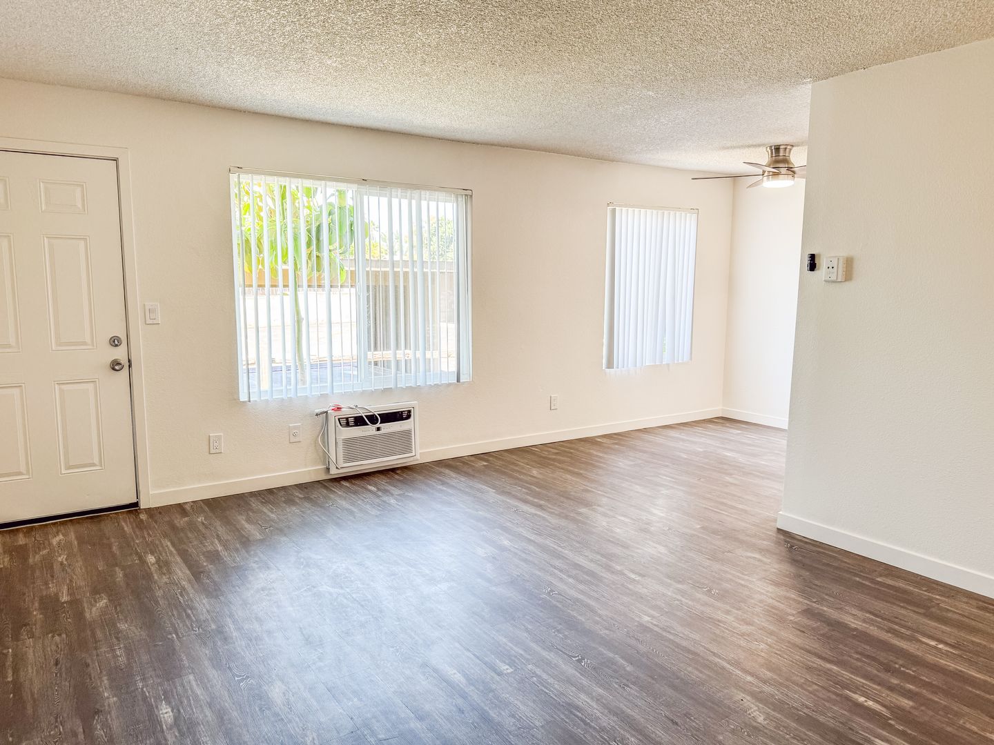 Escondido Apartment: 460 E Mission Ave