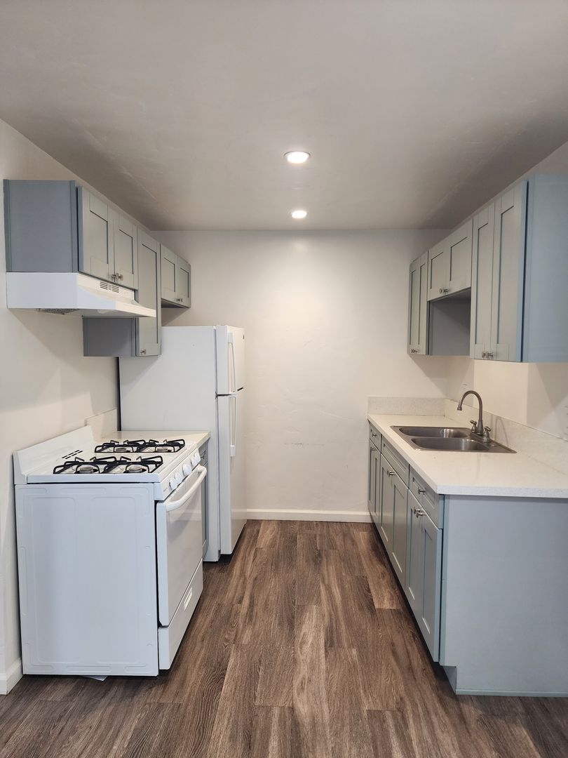 Chula Vista Apartment: 346-350 Roosevelt St