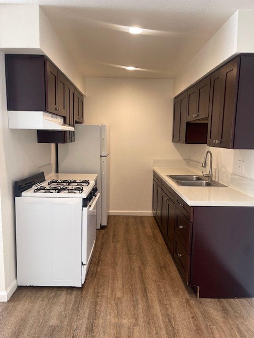 Vista Apartment: 500-510 Townsite Dr