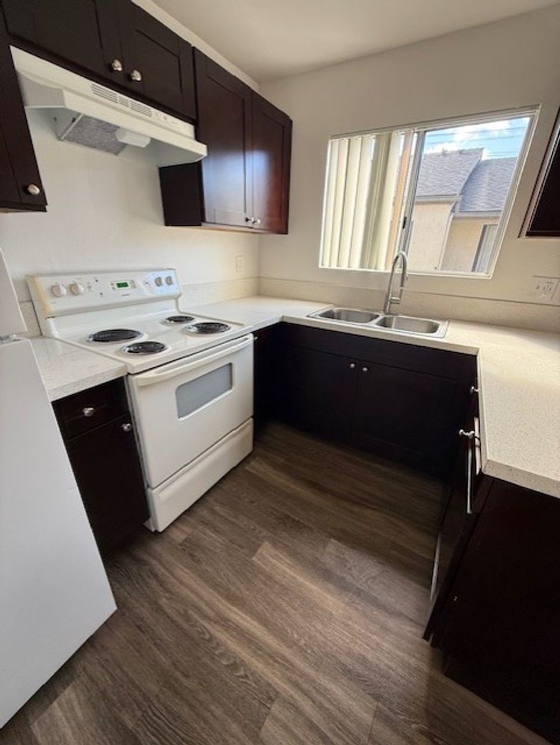 Chula Vista Apartment: 307 Orange Ave