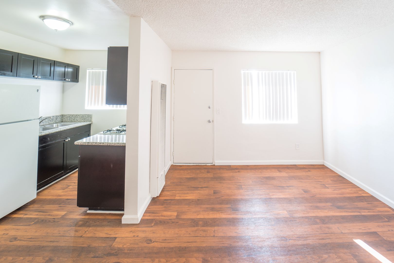 Chula Vista Apartment: 657-667 Sea Vale St