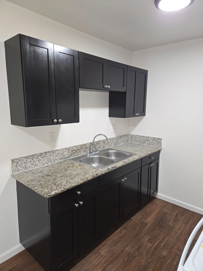 Chula Vista Apartment: 1255-71 Broadway