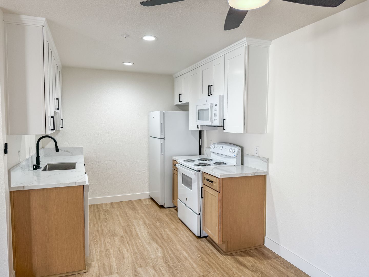 Vista Apartment: 920 Sycamore Ave