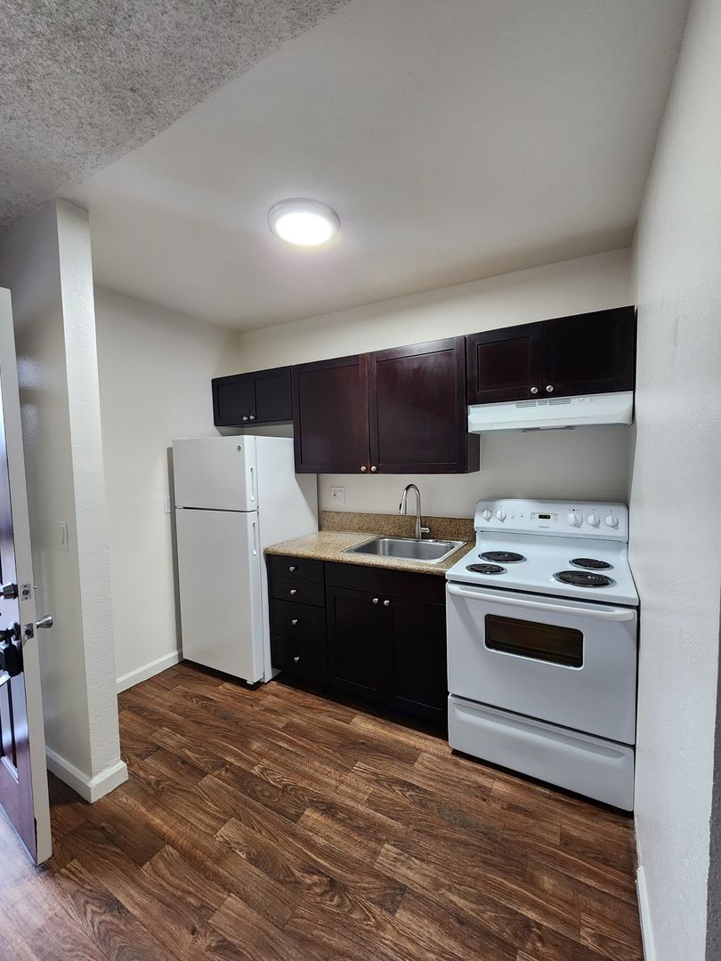 San Ysidro Apartment: 3854-62 Beyer Blvd