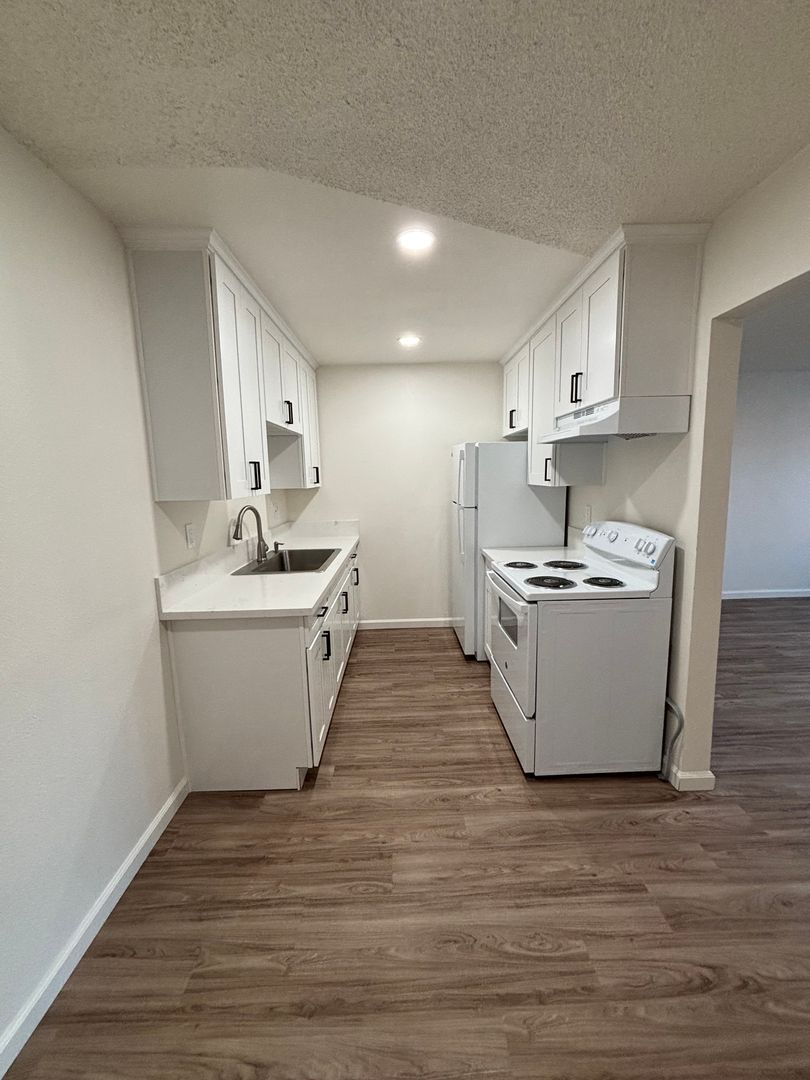 Chula Vista Apartment: 667 F St