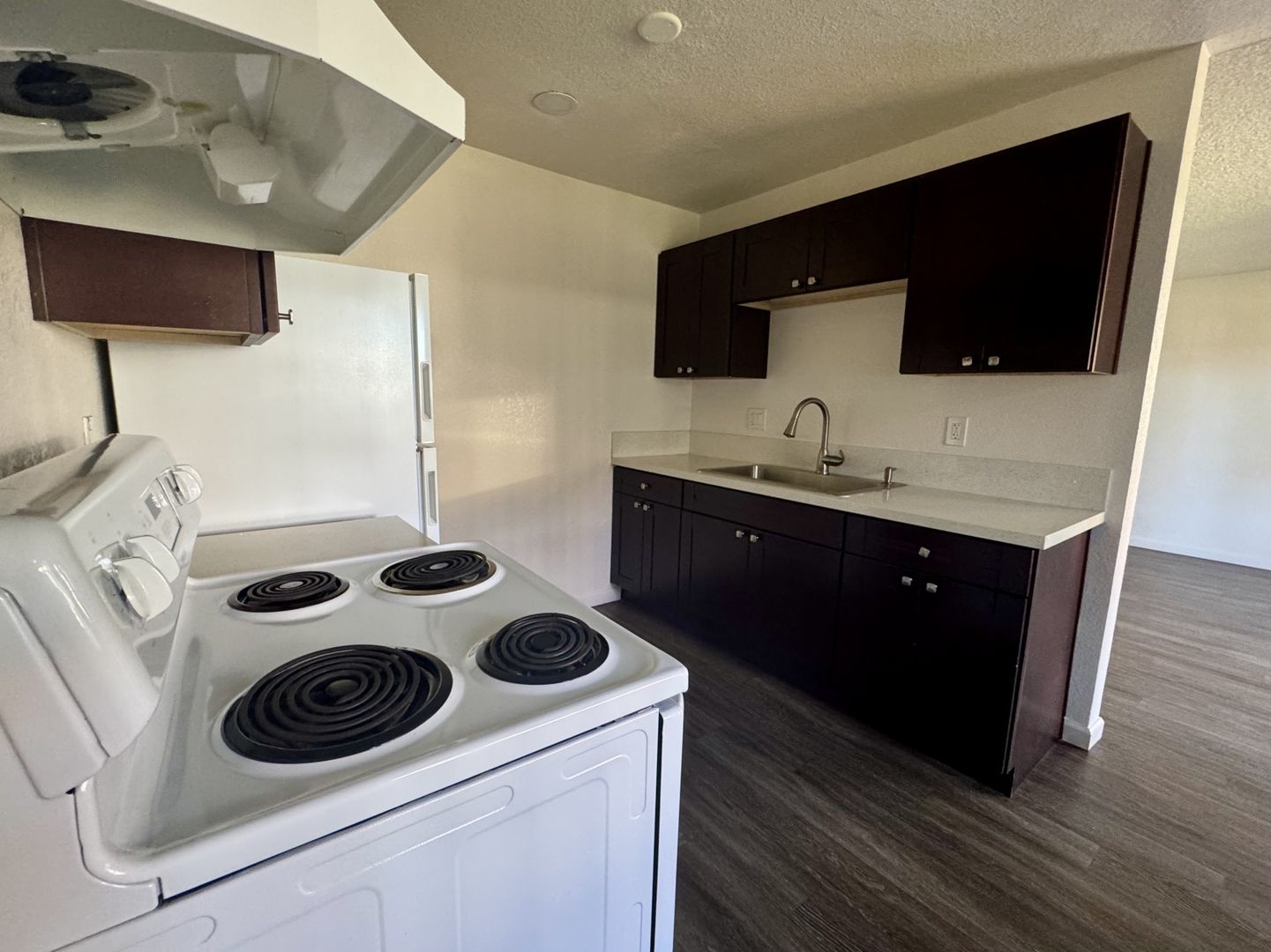 Escondido Apartment: 345 E Park Ave