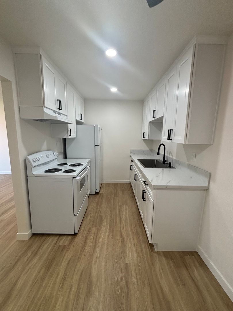 Chula Vista Apartment: 667 F St