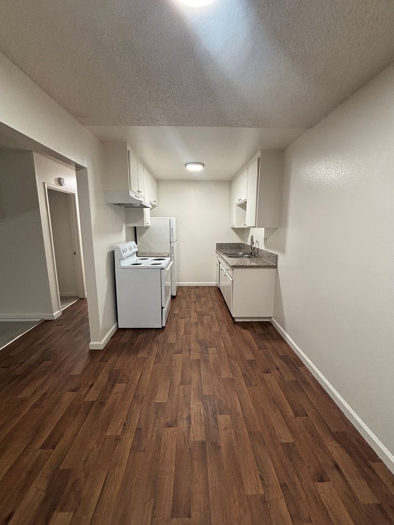 Chula Vista Apartment: 667 F St