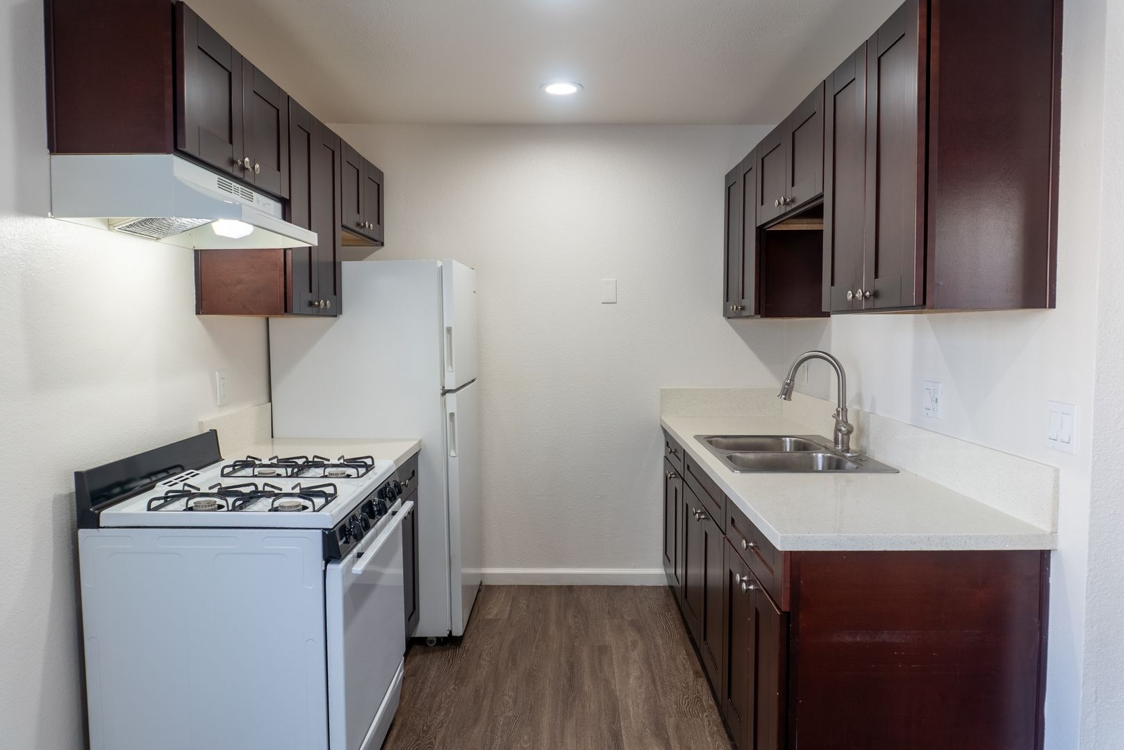 Imperial Beach Apartment: 1441 13th St