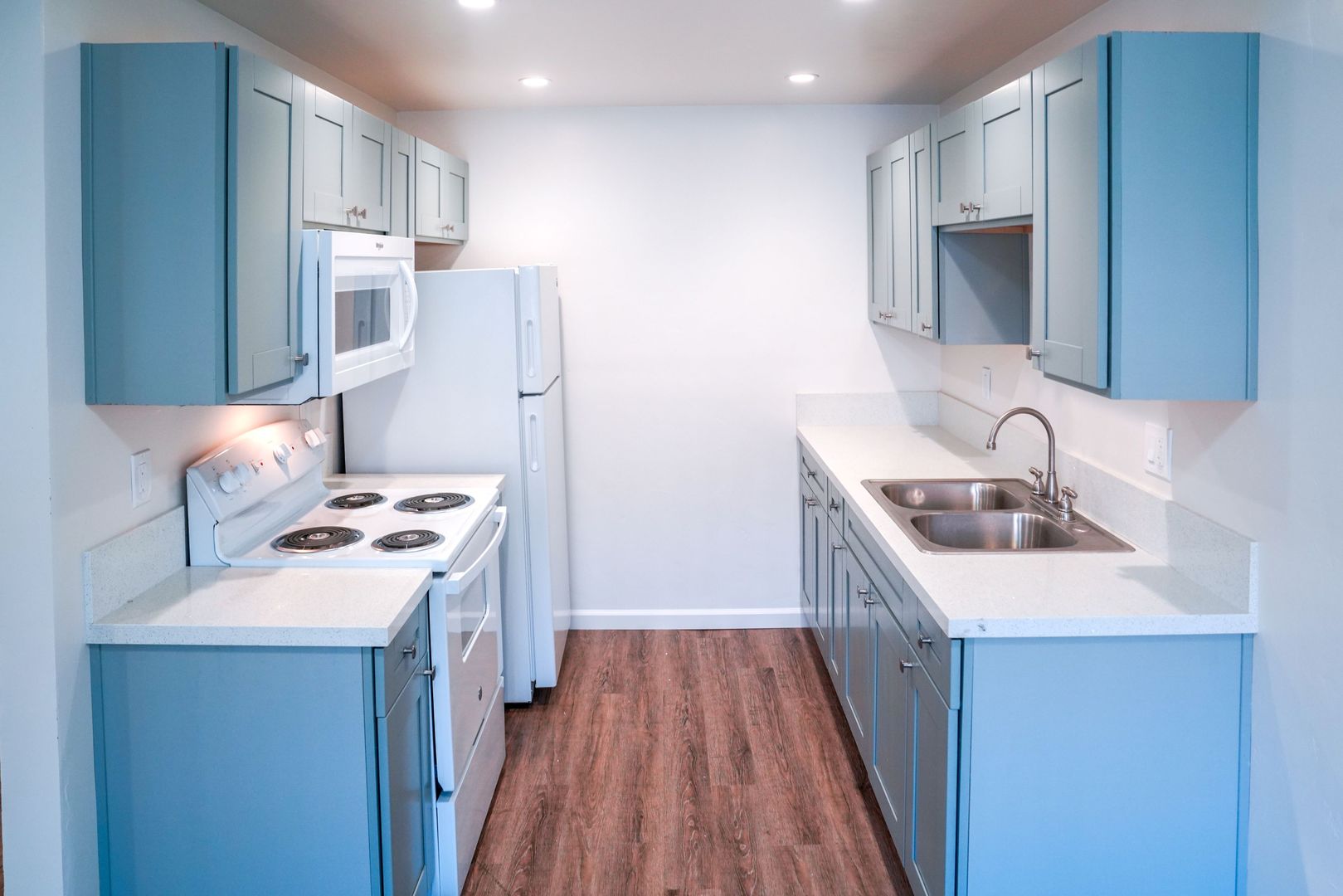 San Diego Apartment: 1530 Chalcedony St