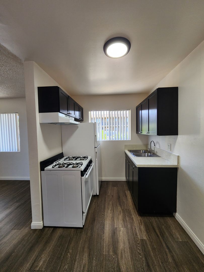 Chula Vista Apartment: 657-667 Sea Vale St