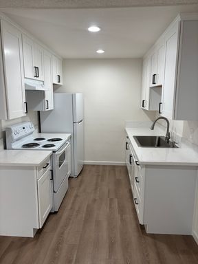 2 Bedroom, 1.5 Bath – photo 1