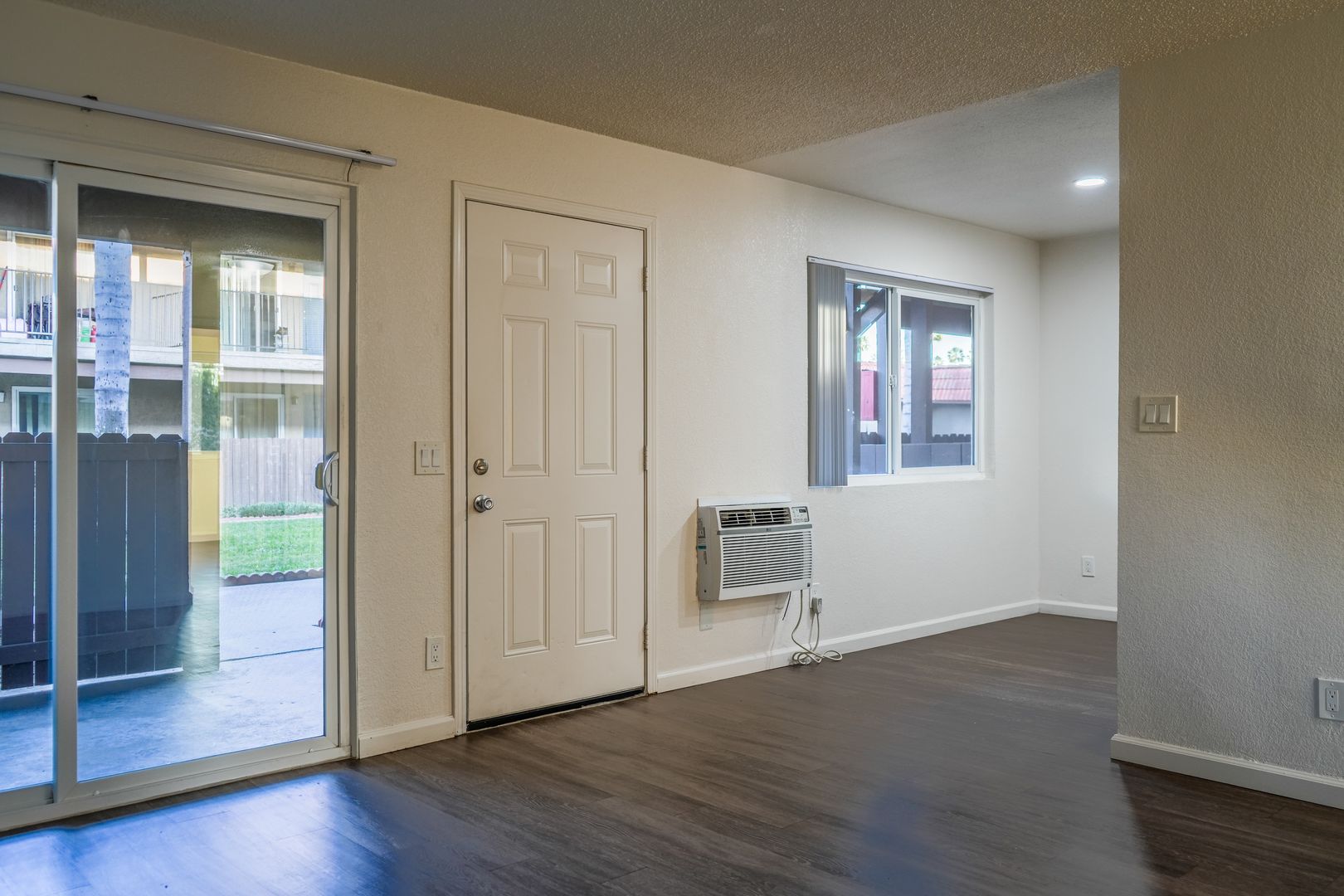 Escondido Apartment: 345 E Park Ave