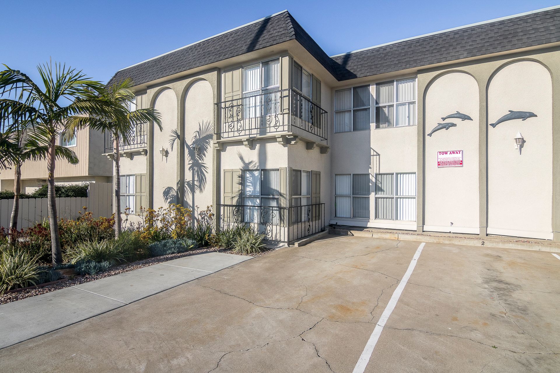 San Diego Apartment: 4878 Saratoga Ave