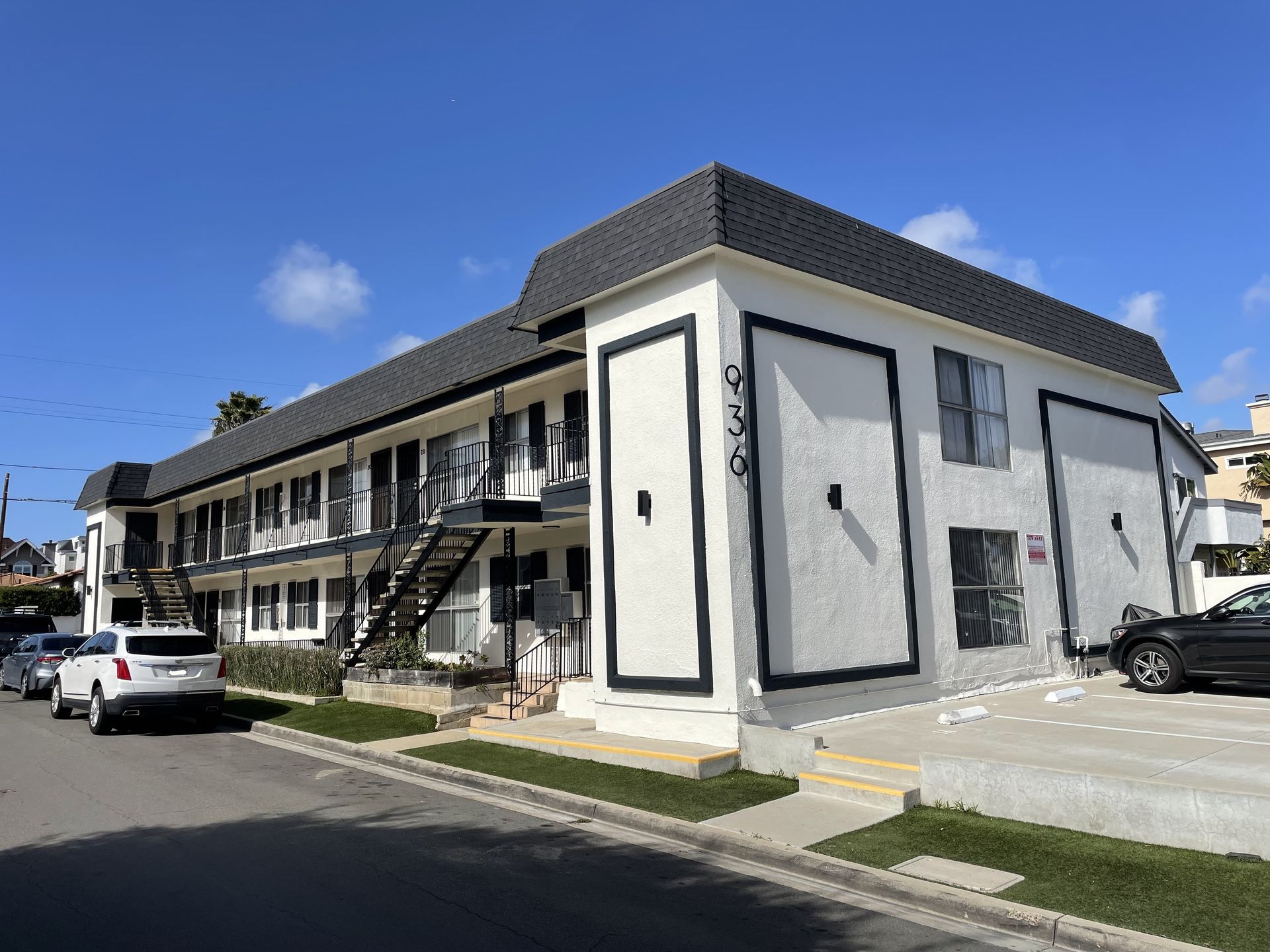 San Diego Apartment: 936 Loring St.