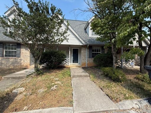 Great Northwest Location 2 Bdrm / 2 Bath Townhouse – photo 1