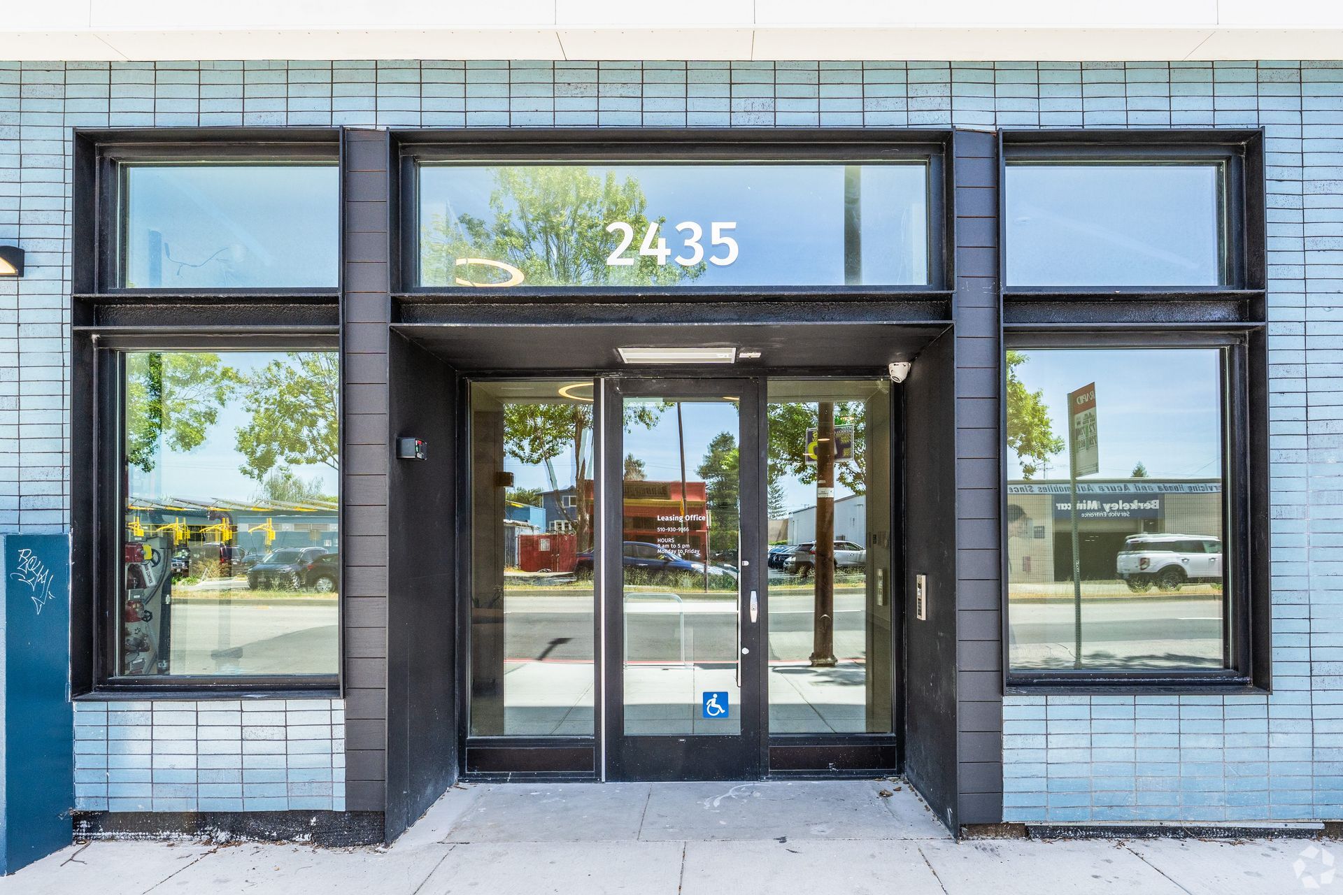 Berkeley Apartment: 2435 San Pablo Ave