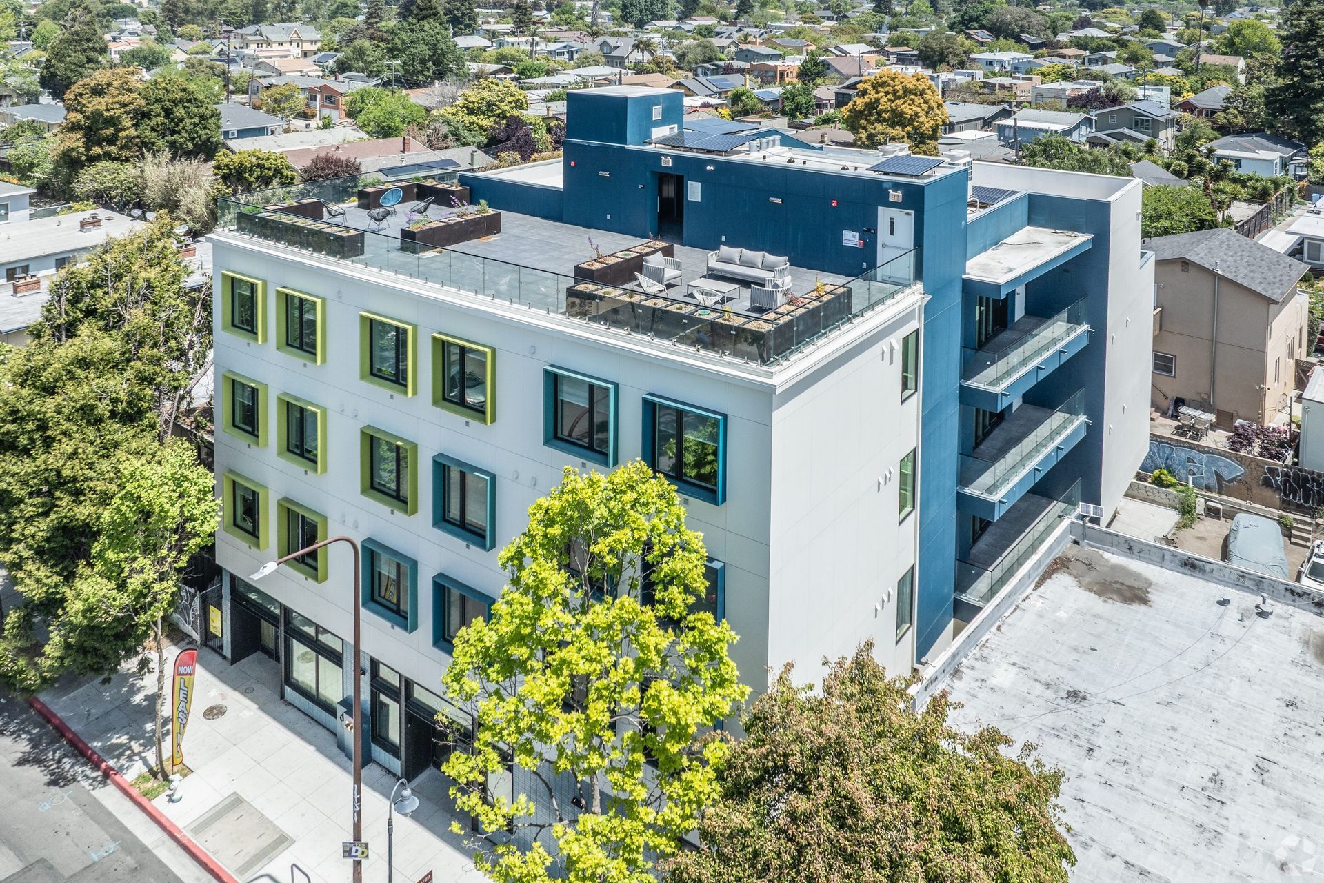 Berkeley Apartment: 2435 San Pablo Ave