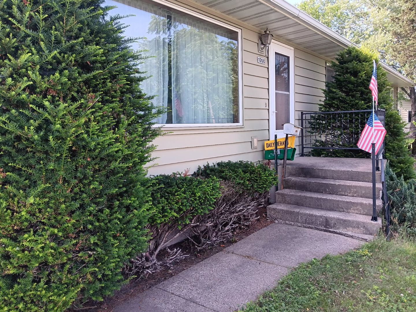 Merrill House: 1200 Cedar Street