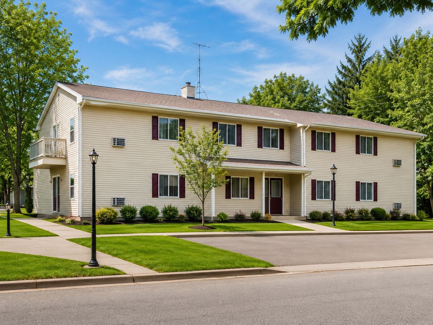Wisconsin Rapids Apartment: 1320 23rd Ave S