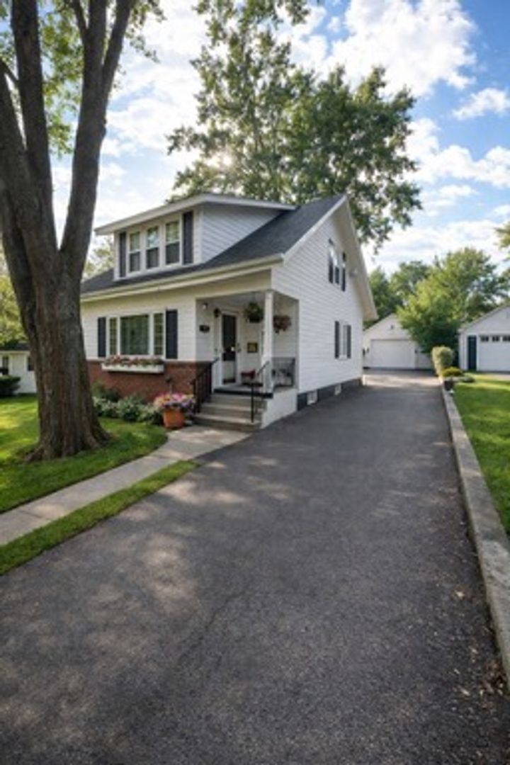 Wausau Apartment: 406 S 6th Avenue