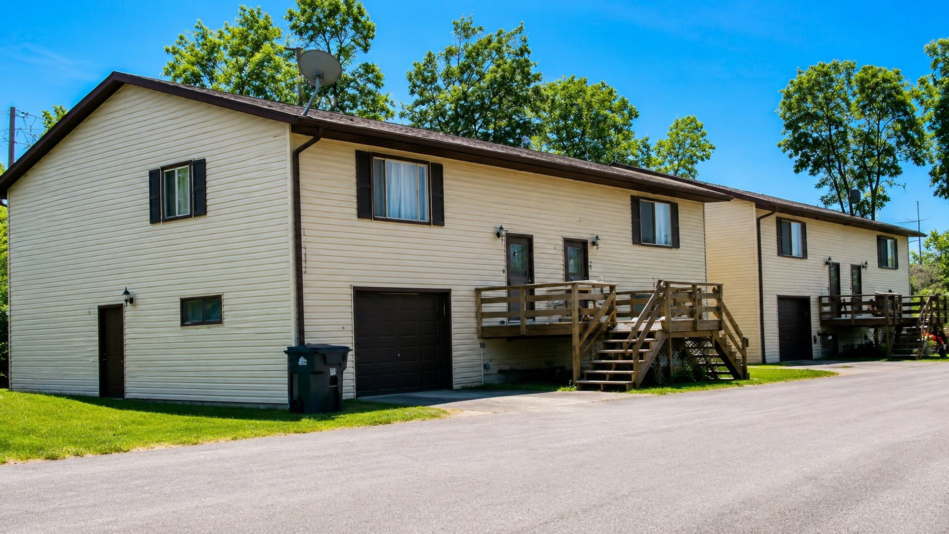 Schofield Apartment: 724-738 Ridgeland Avenue