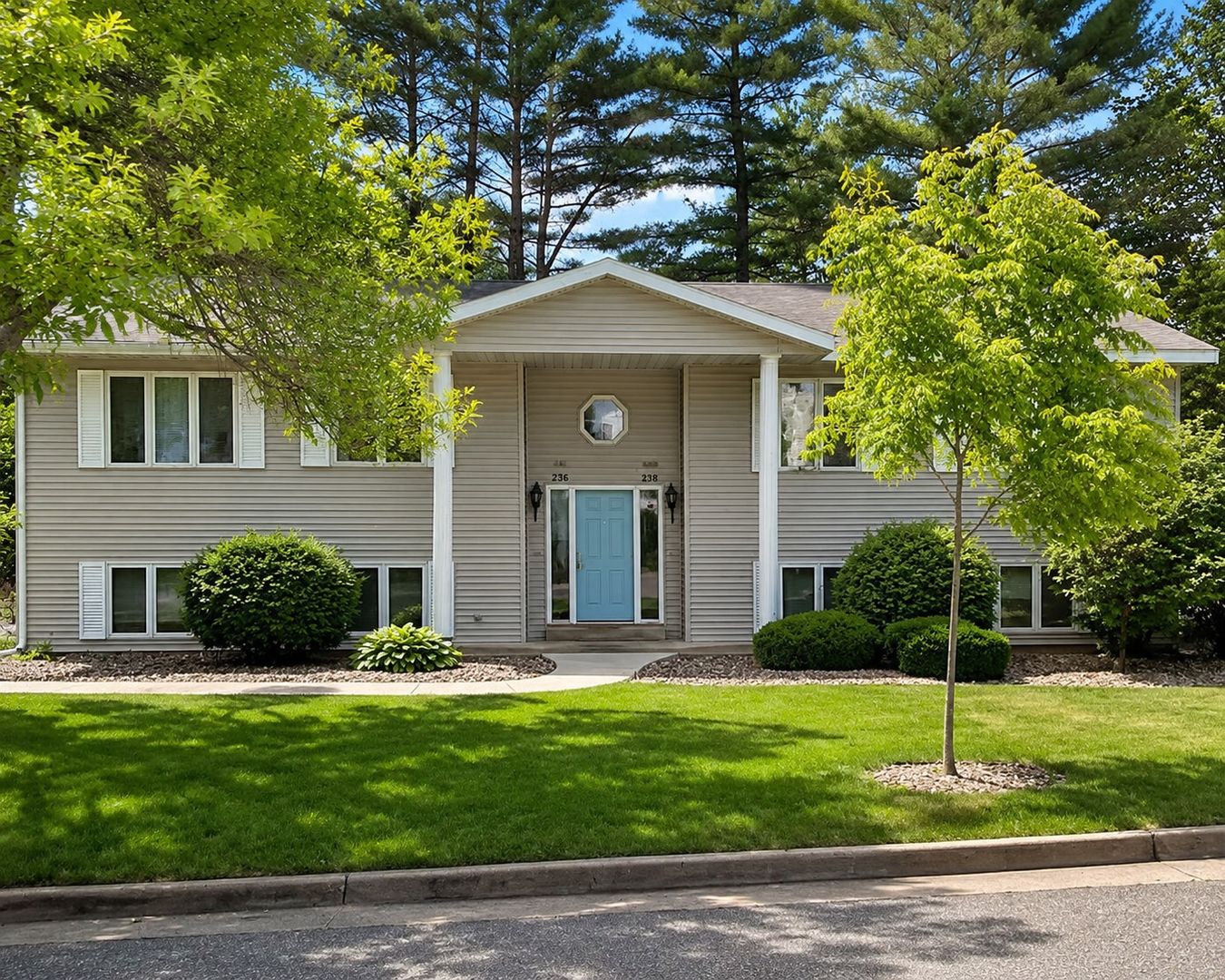 Wausau Apartment: 642-648 S 44th Avenue