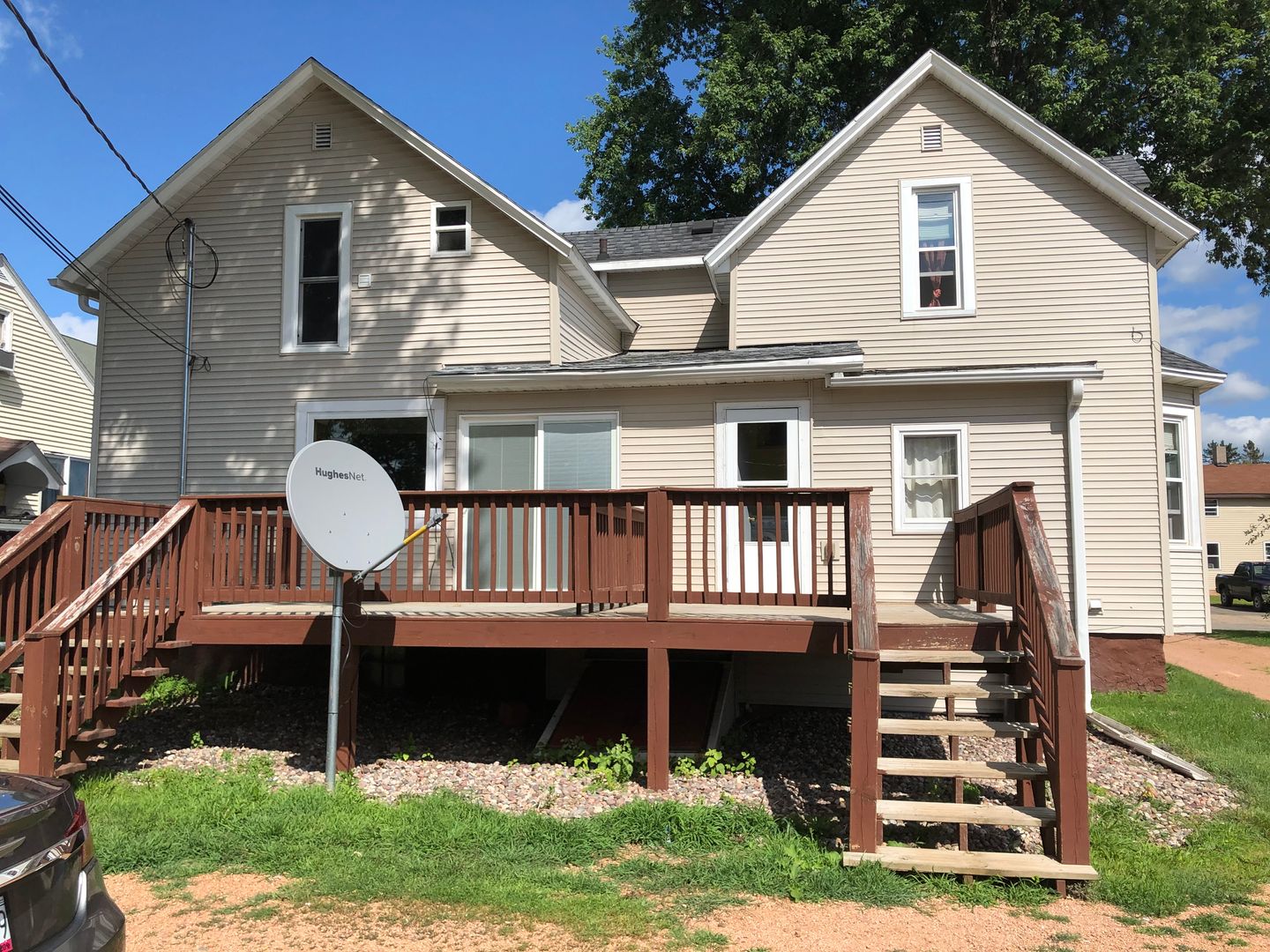 Merrill Townhome: 208 N Cleveland Street