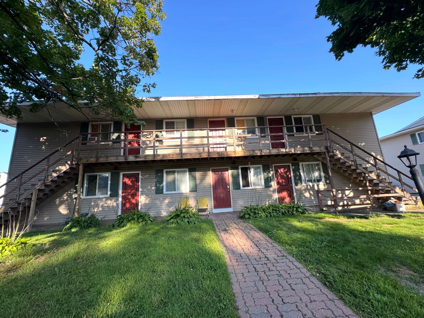 Wausau Apartment: 903 Genrich St