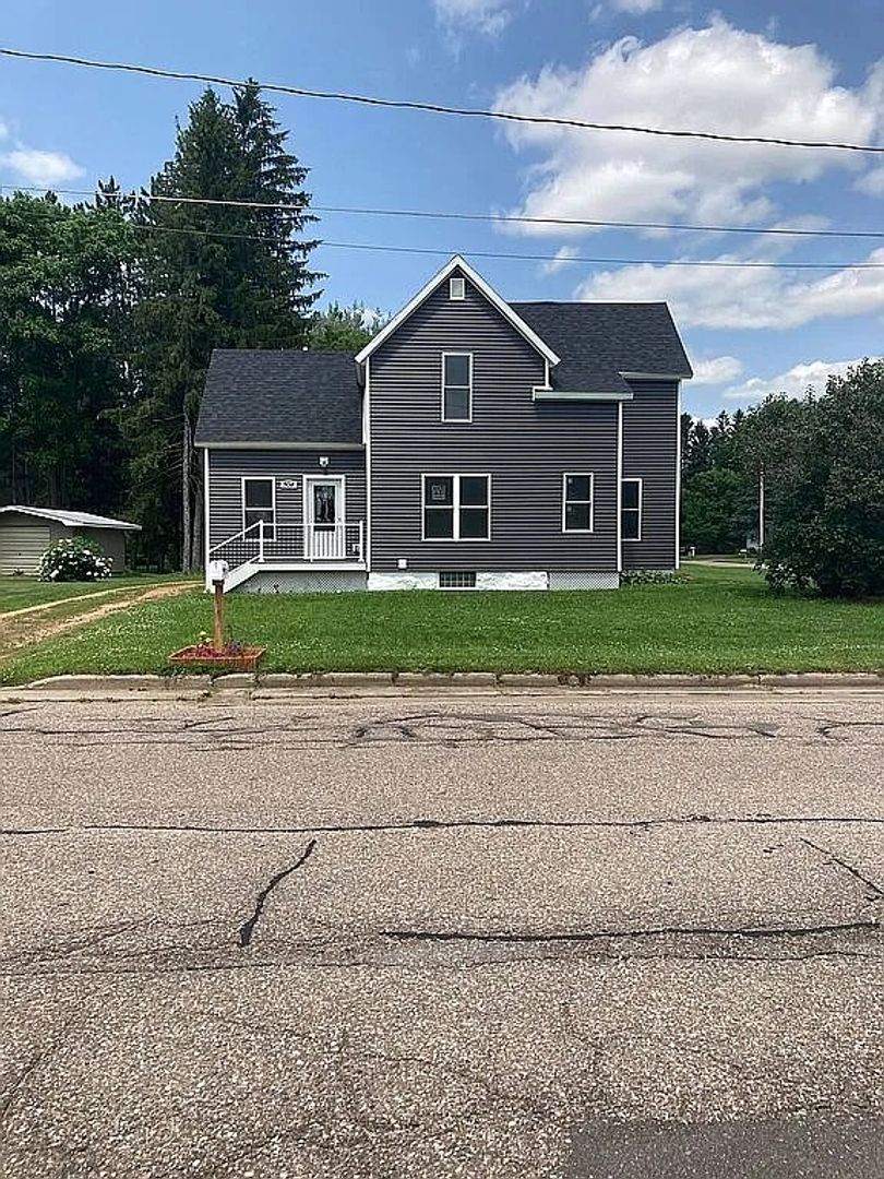 Antigo House: 504 Freiburger Avenue