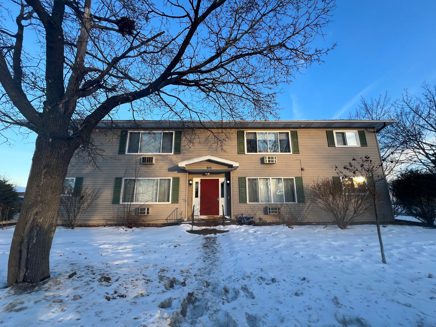 Wausau Apartment: 915 Genrich Street