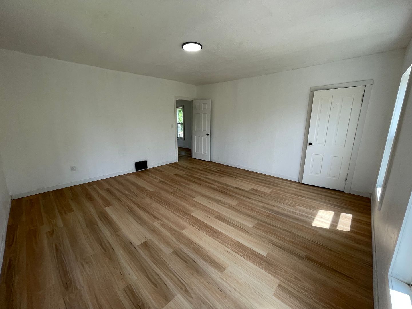 Wausau Apartment: 942 Washington Street