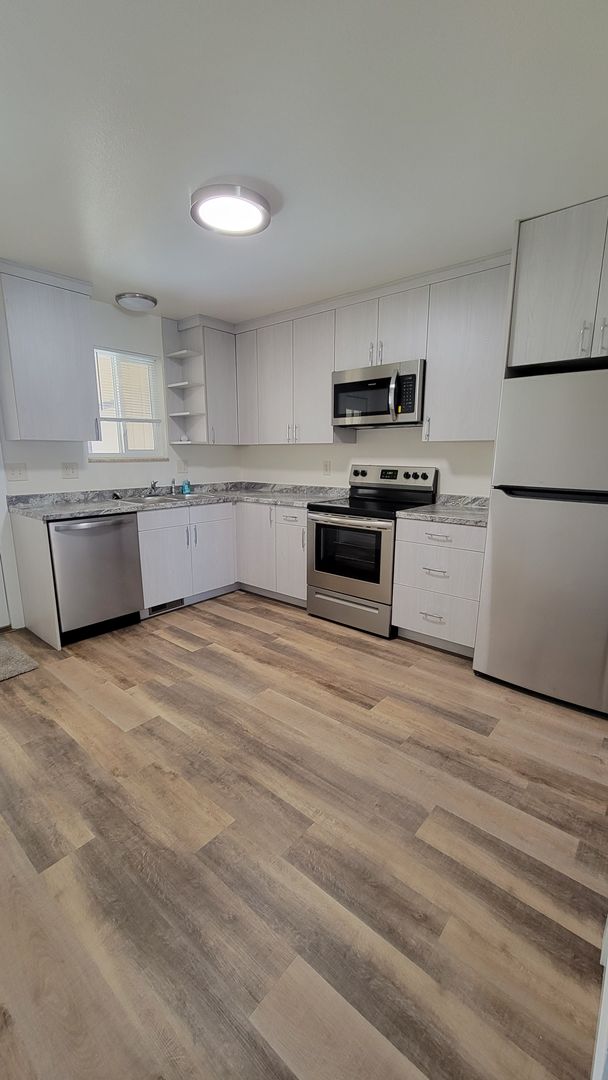 Loveland House: 410 22nd Place