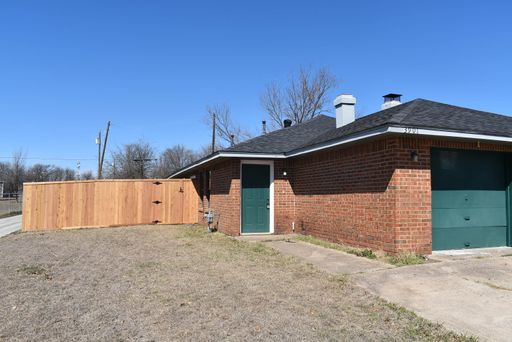 3901 William St, Sachse 75048
