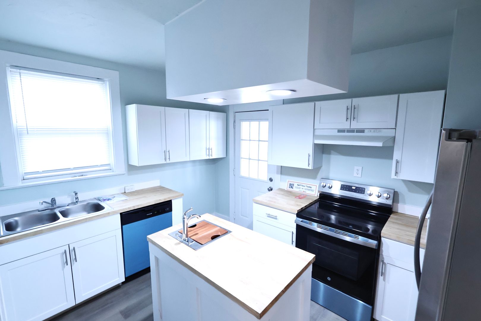 Akron House: 555 Brittain Road