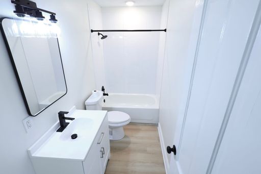 Listing photo thumbnail