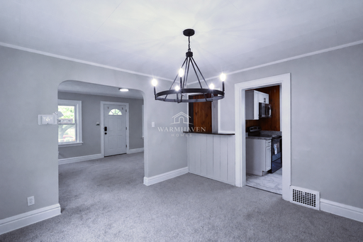 Listing photo thumbnail