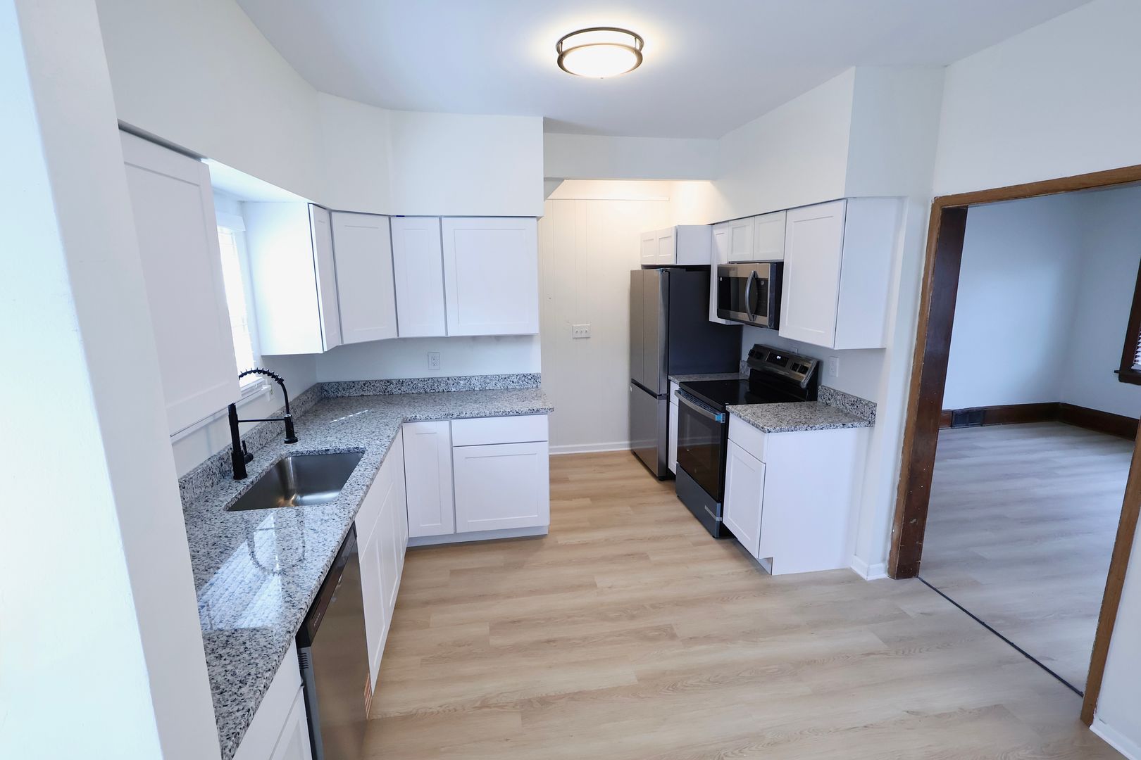 Akron House: 295 Noble Avenue