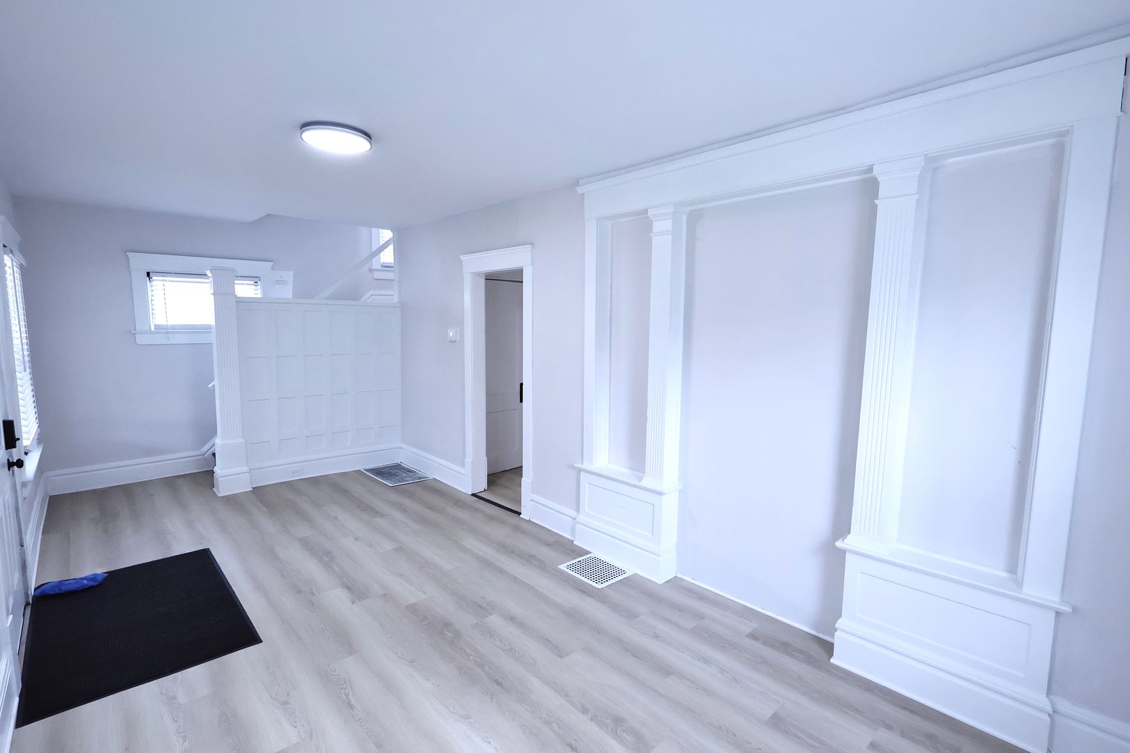 Akron House: 991 Diana Avenue